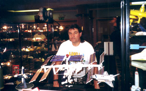 Mat at the 1999 International Model Show